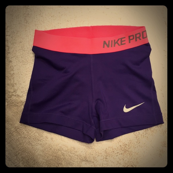 Nike Pants - 💥 Nike Pro Dri-Fit Shorts 💥
